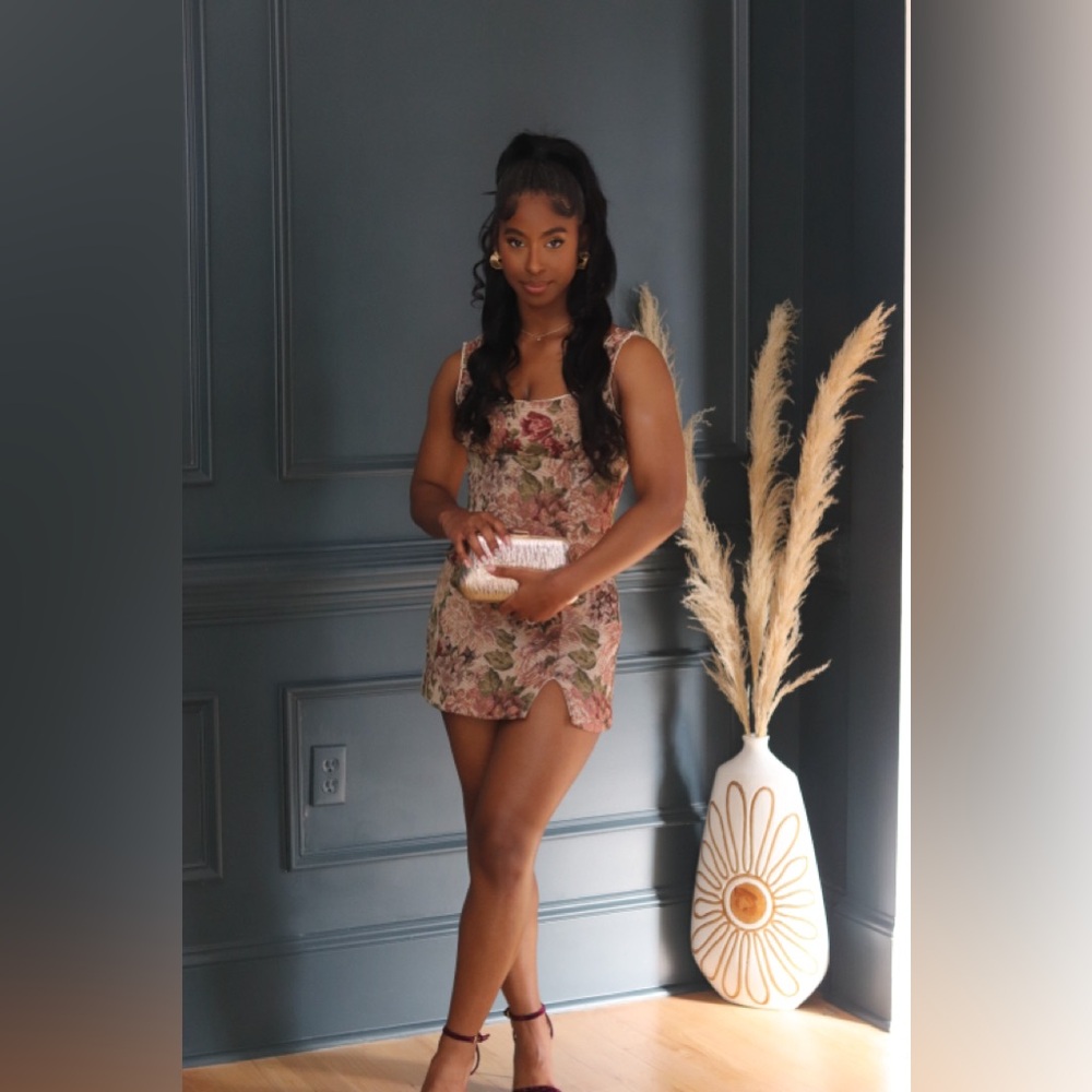 Floral Tapestry Dress - Picture 2 of 3